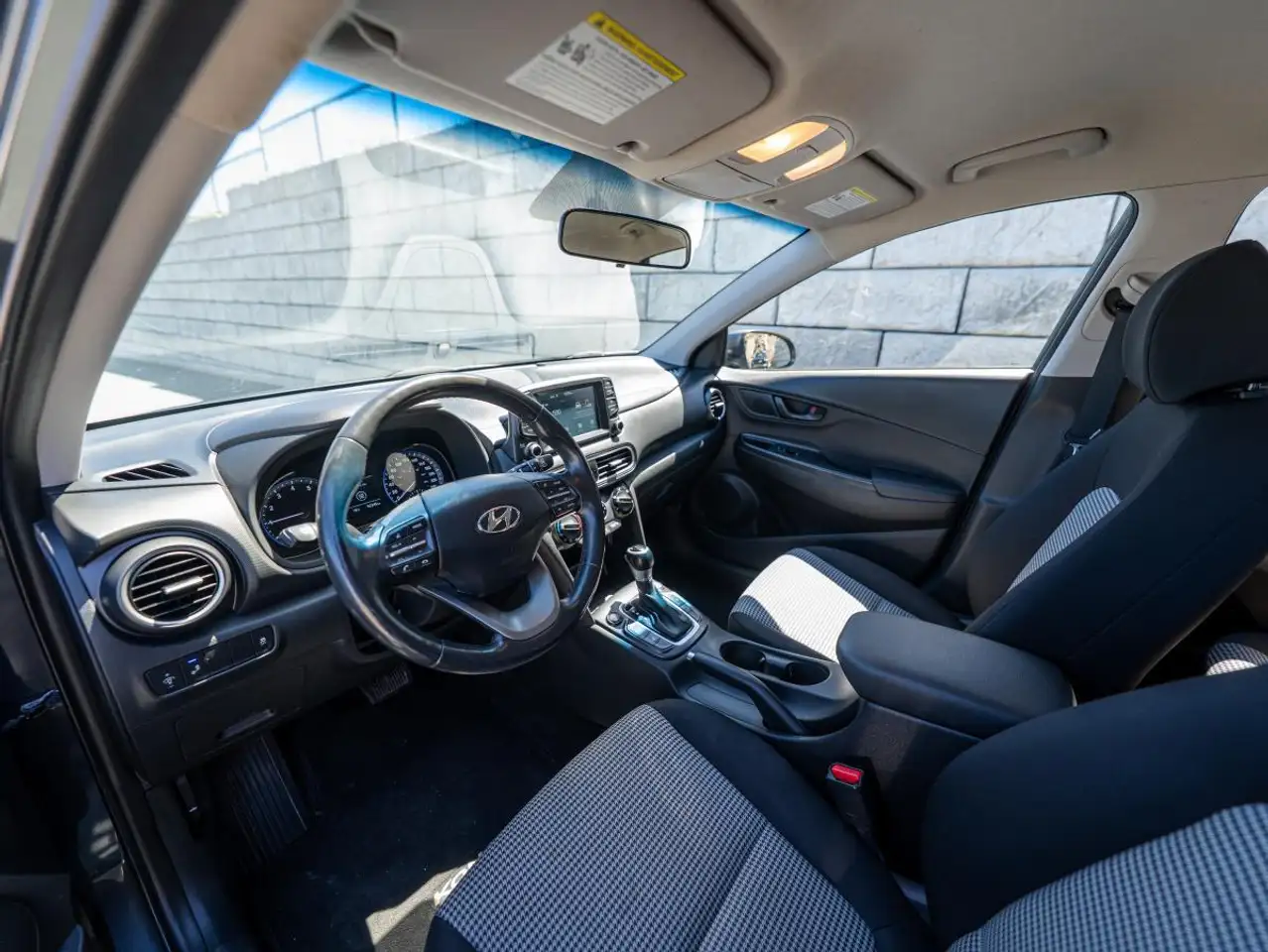 Hyundai KONA снимка Hyundai KONA