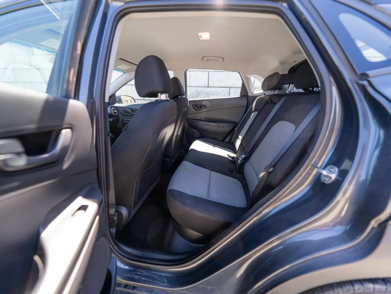 Hyundai KONA снимка Hyundai KONA
