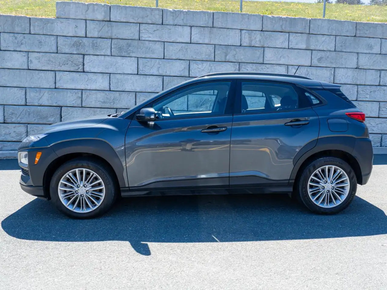 Hyundai KONA снимка Hyundai KONA