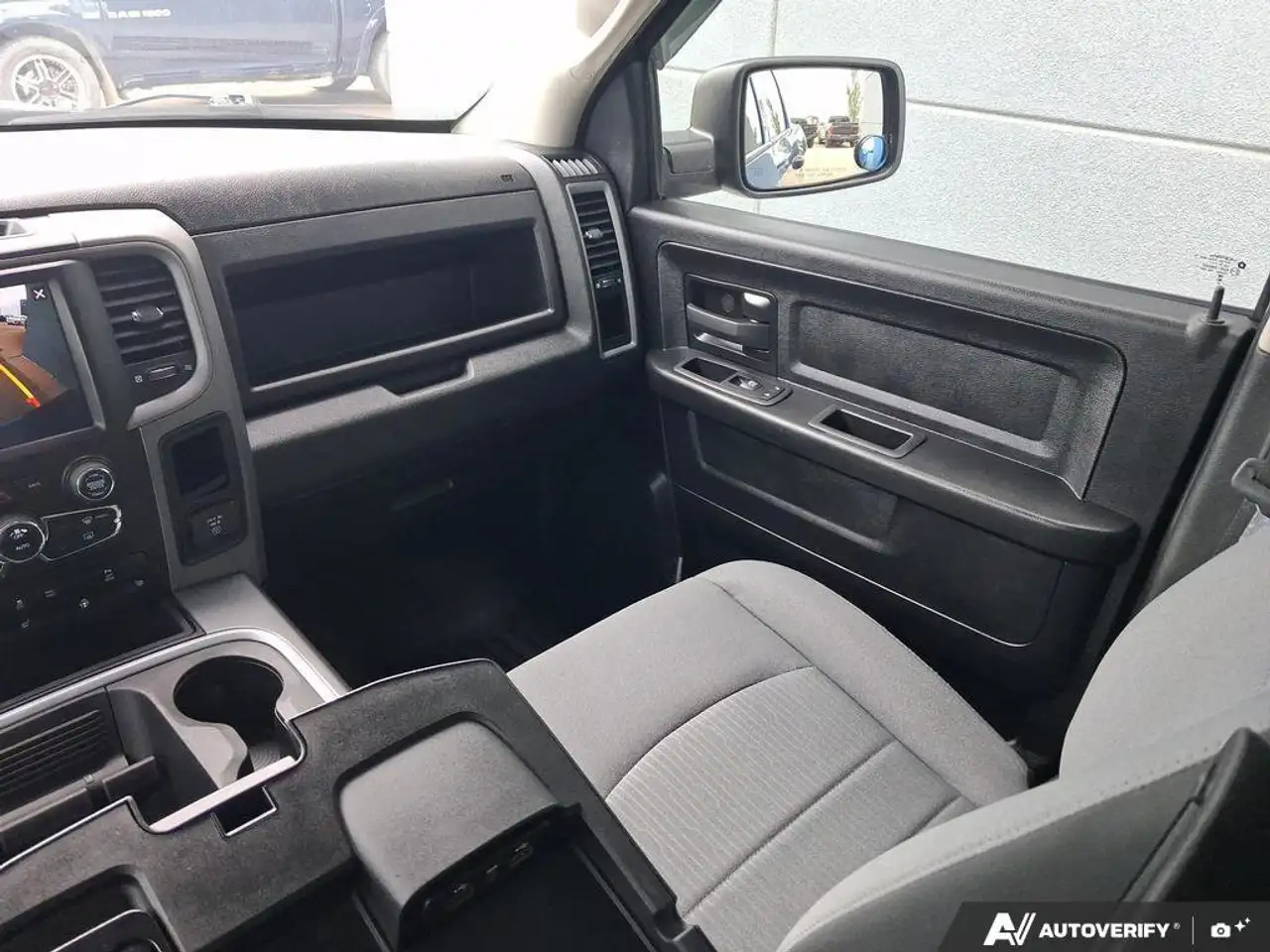 RAM 1500 снимка RAM 1500