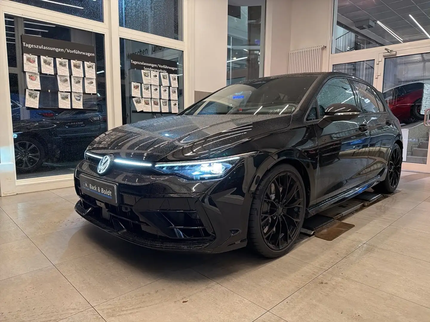 Volkswagen Golf R Black Edition 2.0TSI*PANO,AKRA,AHK,H&K,LEDER* - 1