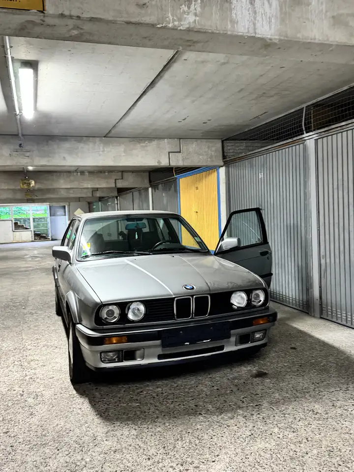 BMW 325 iX, foto 3