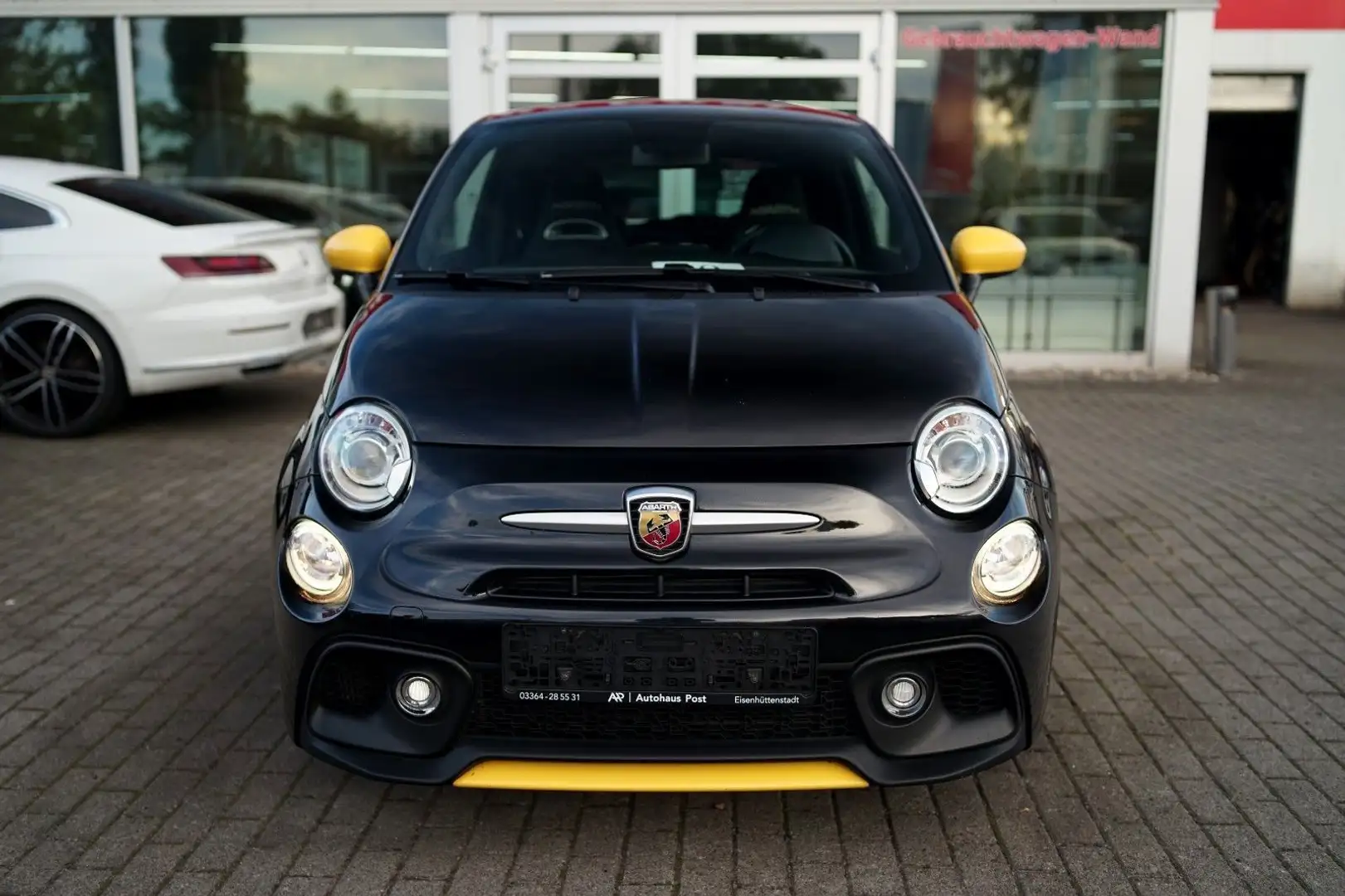 Abarth 595 Pista Vollleder BeatsAudio Xenon PDC Schwarz - 2