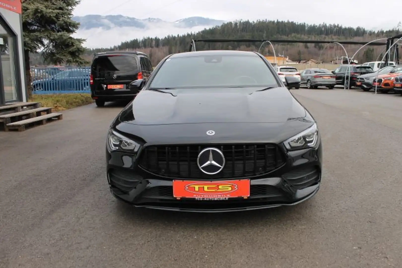 Mercedes-Benz CLA 200 d Shooting Brake Aut.*AMG Paket*** Schwarz - 2