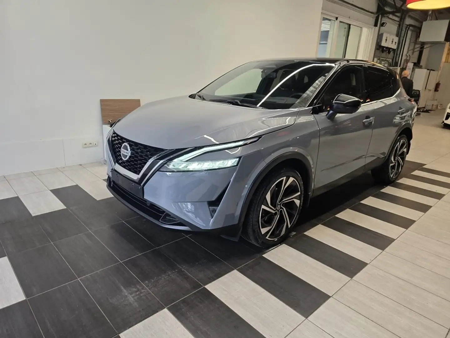 Nissan Qashqai 20Inch//TEKNA//158pk//Automaat///2Tone//Mild-Hybri Gris - 1