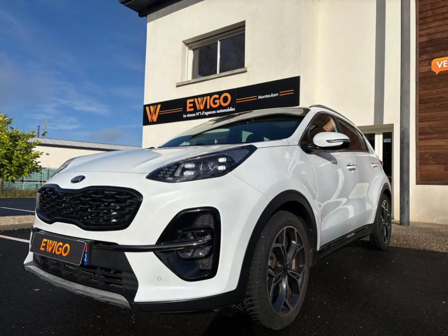 Kia Sportage 1.6 CRDI 135CH HYBRID MHEV 48V GT LINE 4X2 + ATTELAGE Blanc - 1