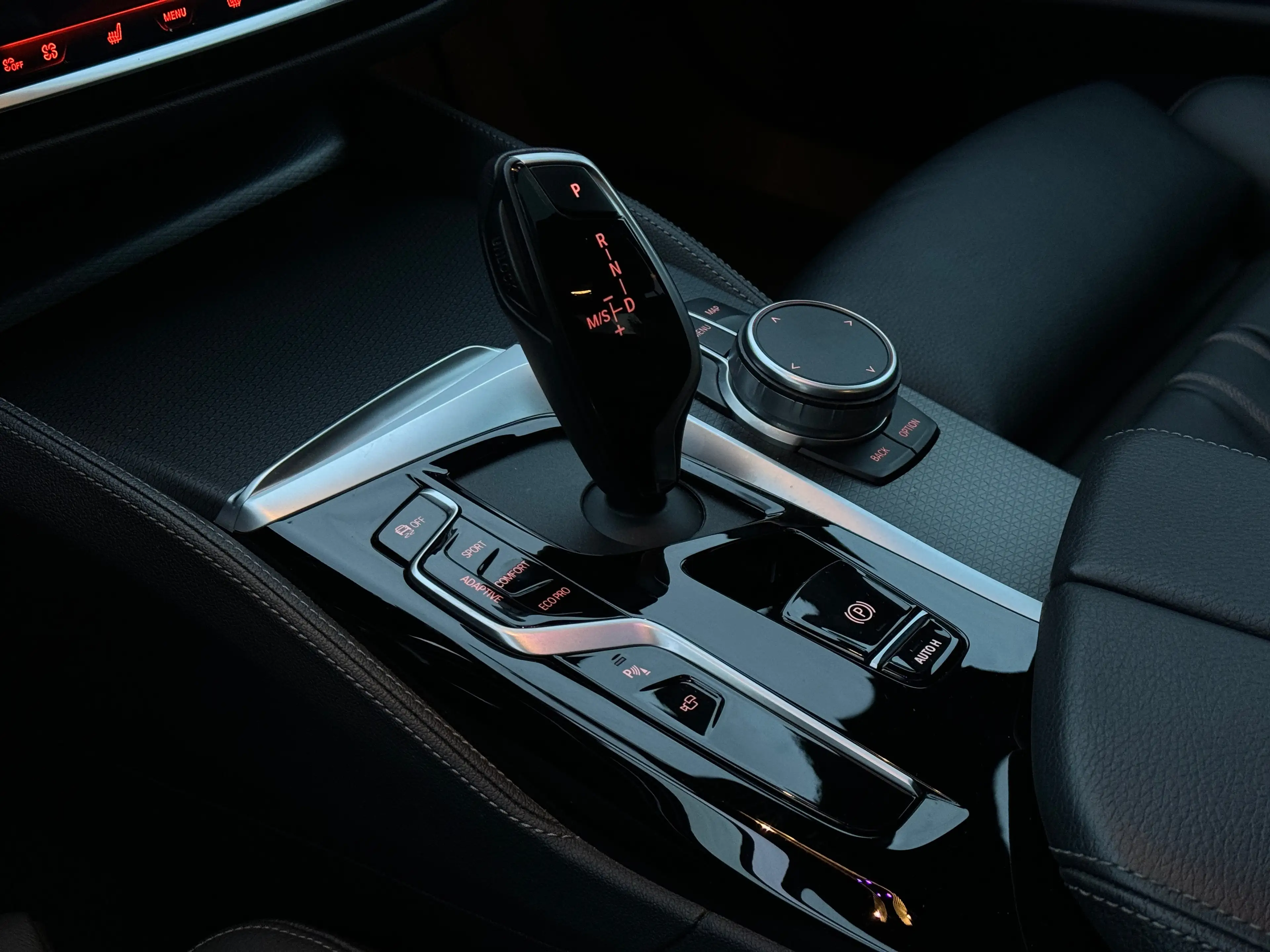 BMW 540 i - M-PACK - PANO - 360° CAMERA - ACC — photo 10