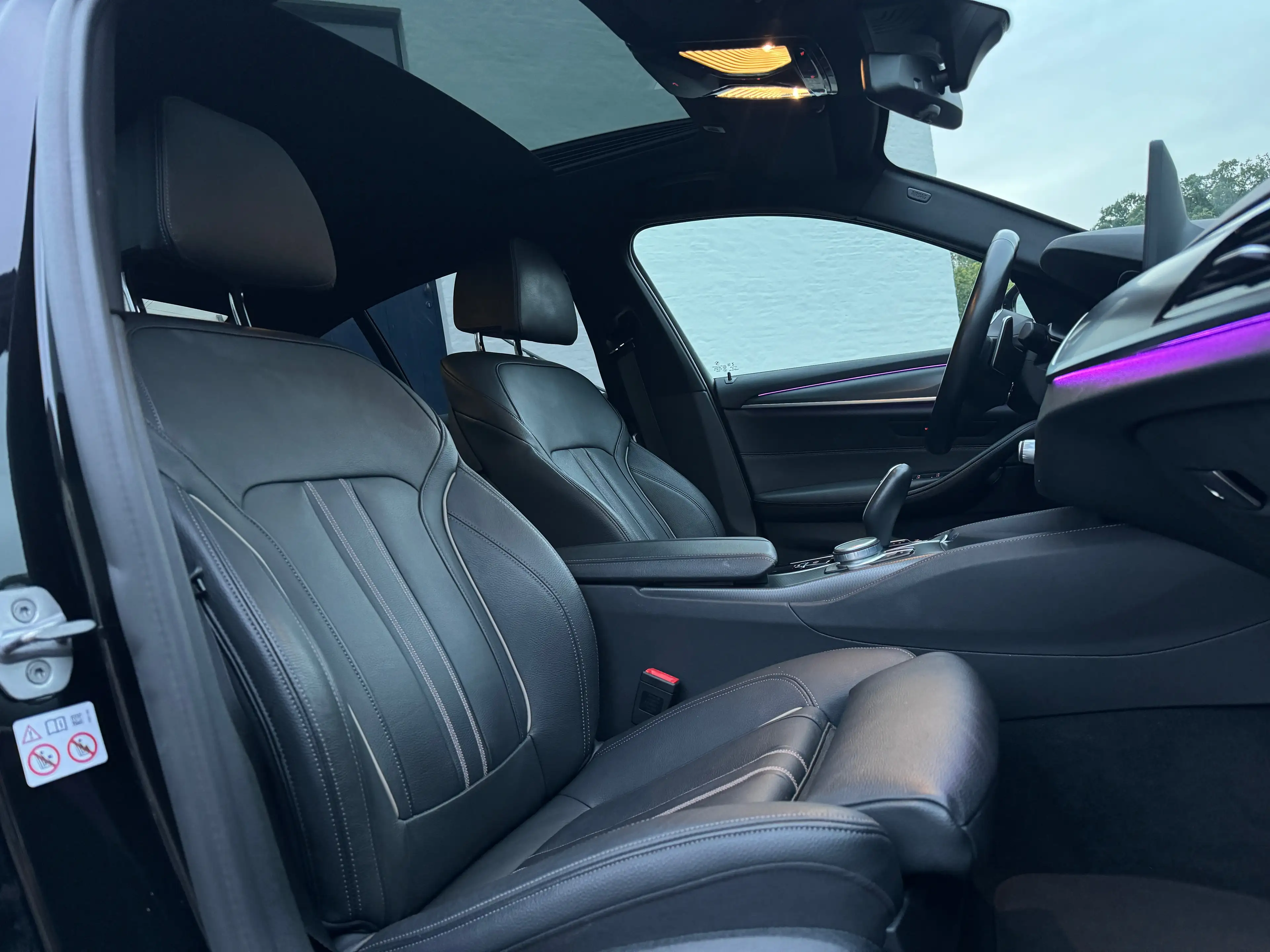 BMW 540 i - M-PACK - PANO - 360° CAMERA - ACC — photo 12
