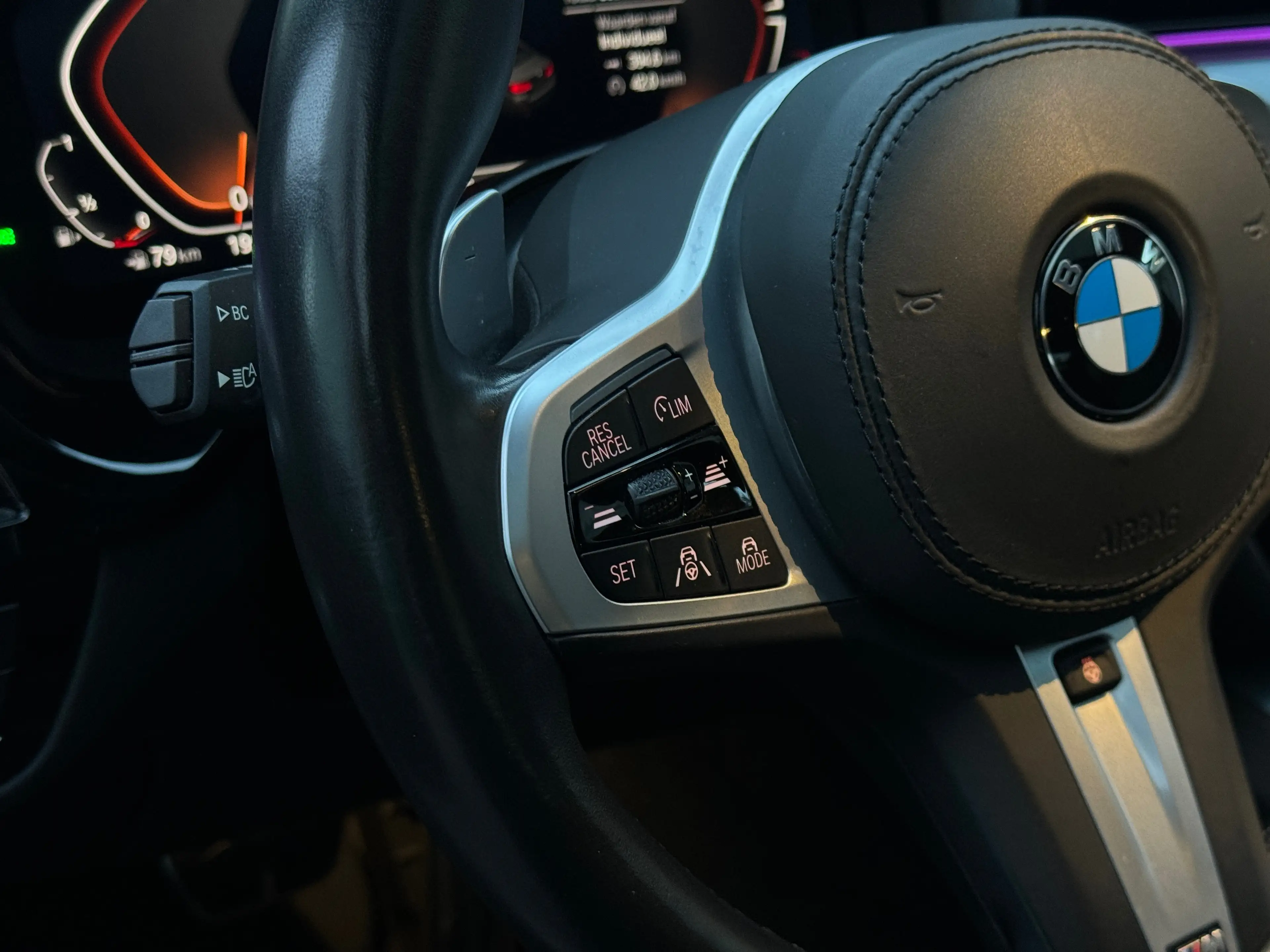 BMW 540 i - M-PACK - PANO - 360° CAMERA - ACC — photo 13