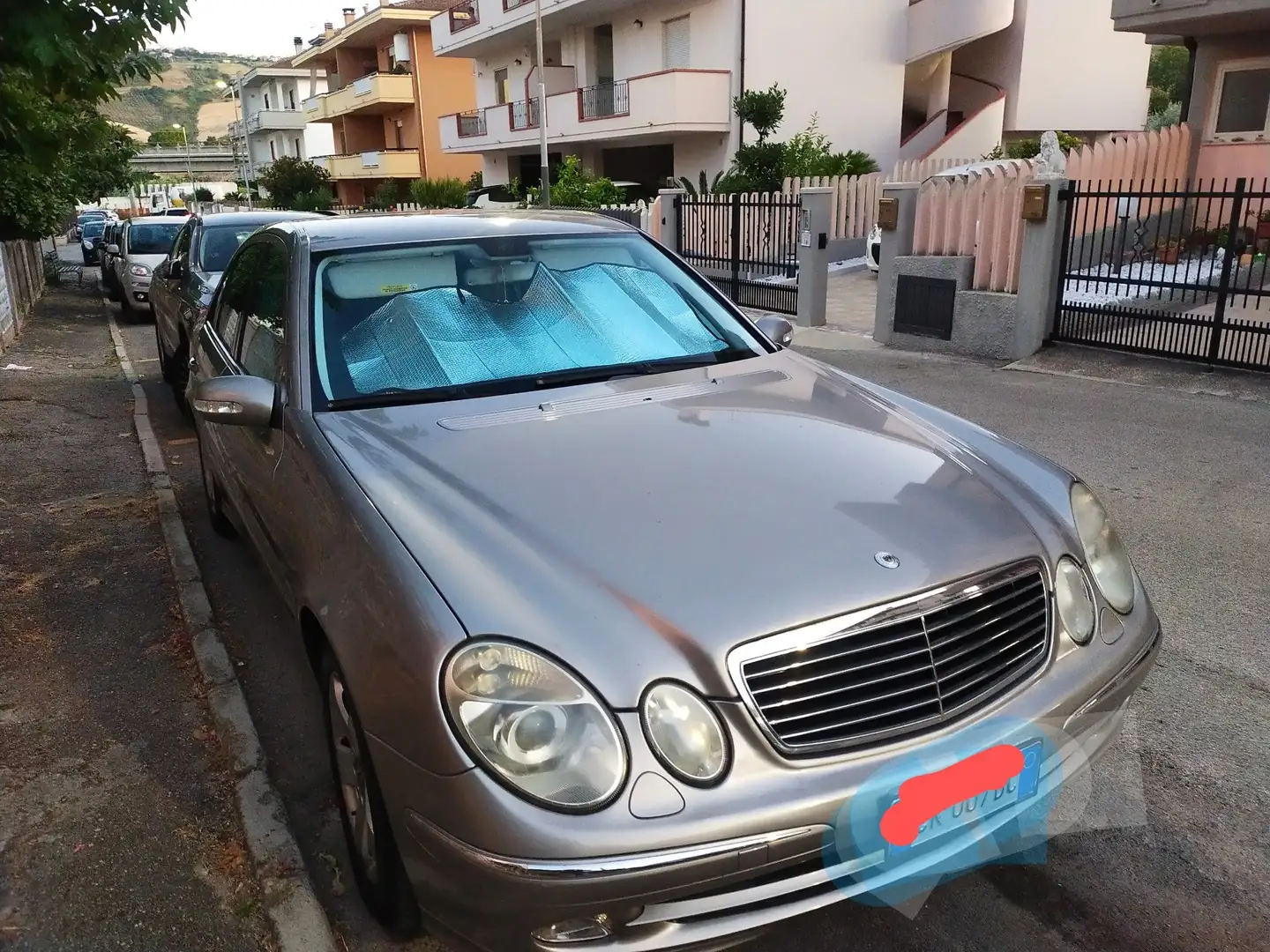 Mercedes-Benz 220 - 1