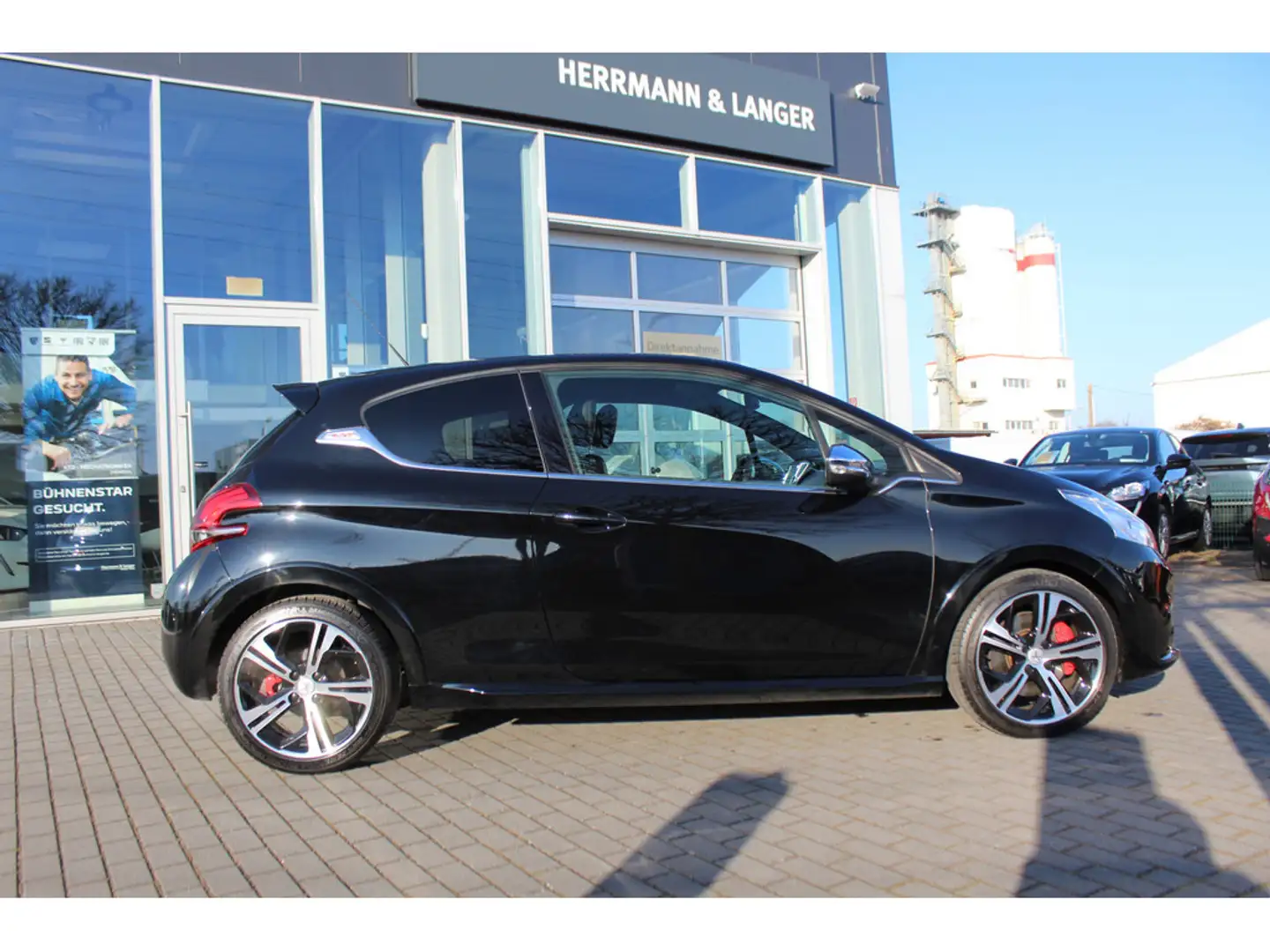 Peugeot 208 1.6 GTi 153kW Navi Klima SHZ Schwarz - 2