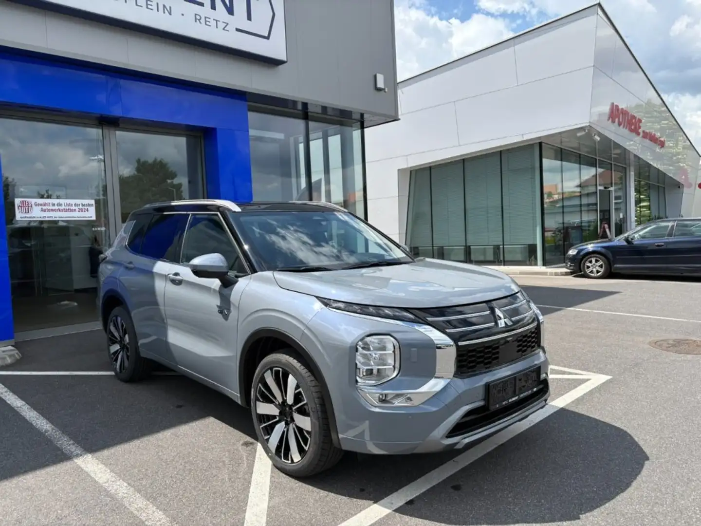 Mitsubishi Outlander PHEV 2,4 4WD Diamond 2-tone Leder Zwart - 2