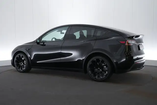 Tesla Model Y Long Range Dual Motor Autopilot LEDER/CUIR LED GPS