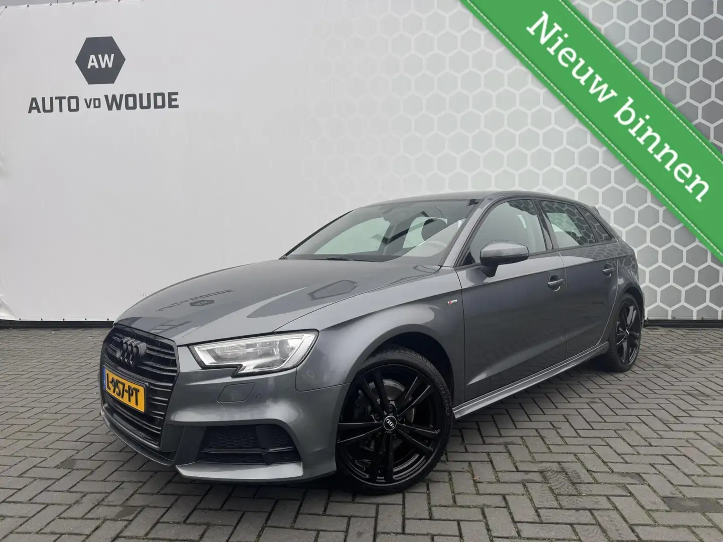 Audi A3 Sportback 1.5 TFSI CoD Sport S Line Edition Grau - 1