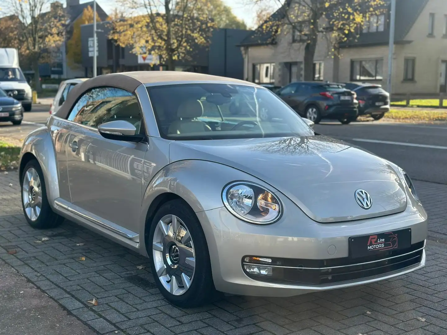 Volkswagen Beetle Cabriolet 1.2 TSI DSG - Keyless Entry & Go - Navi Beige - 2