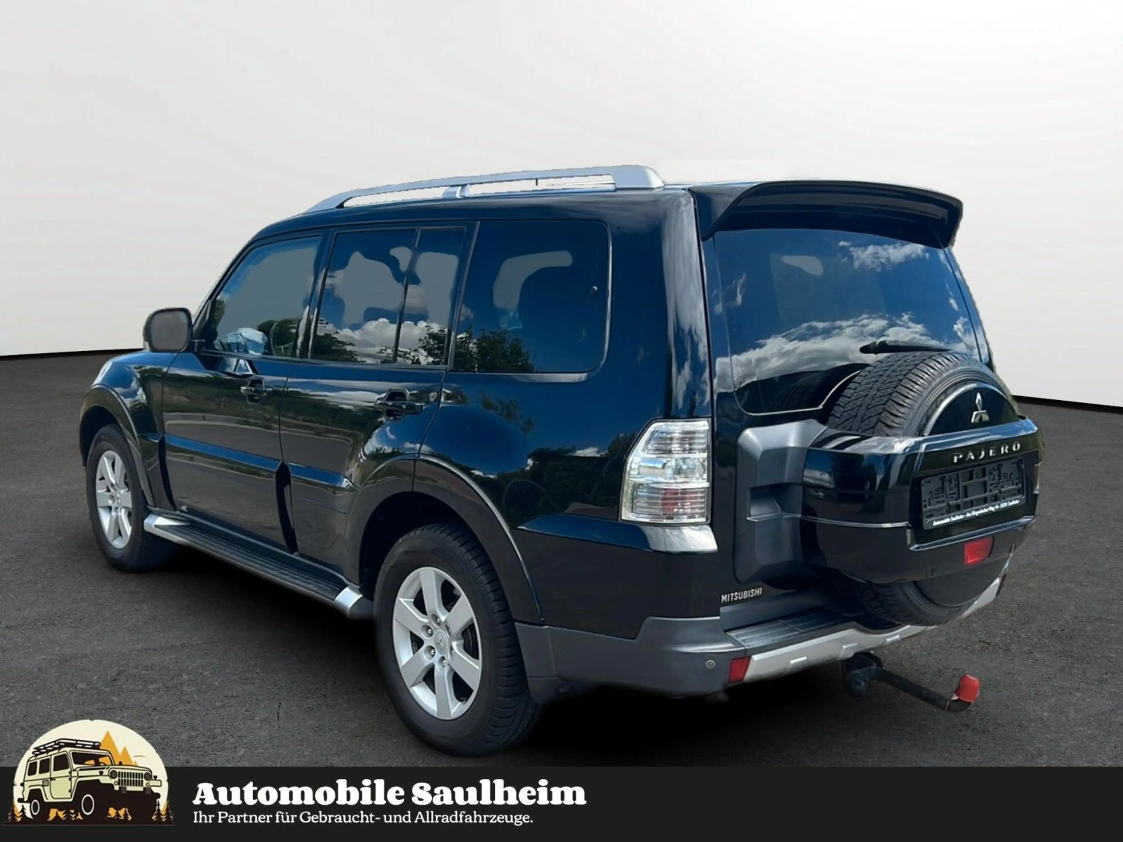 Mitsubishi Pajero 3.2 DI-D Intense*NUR 120TKM*AHK-3.3T*SHZ* — photo 2