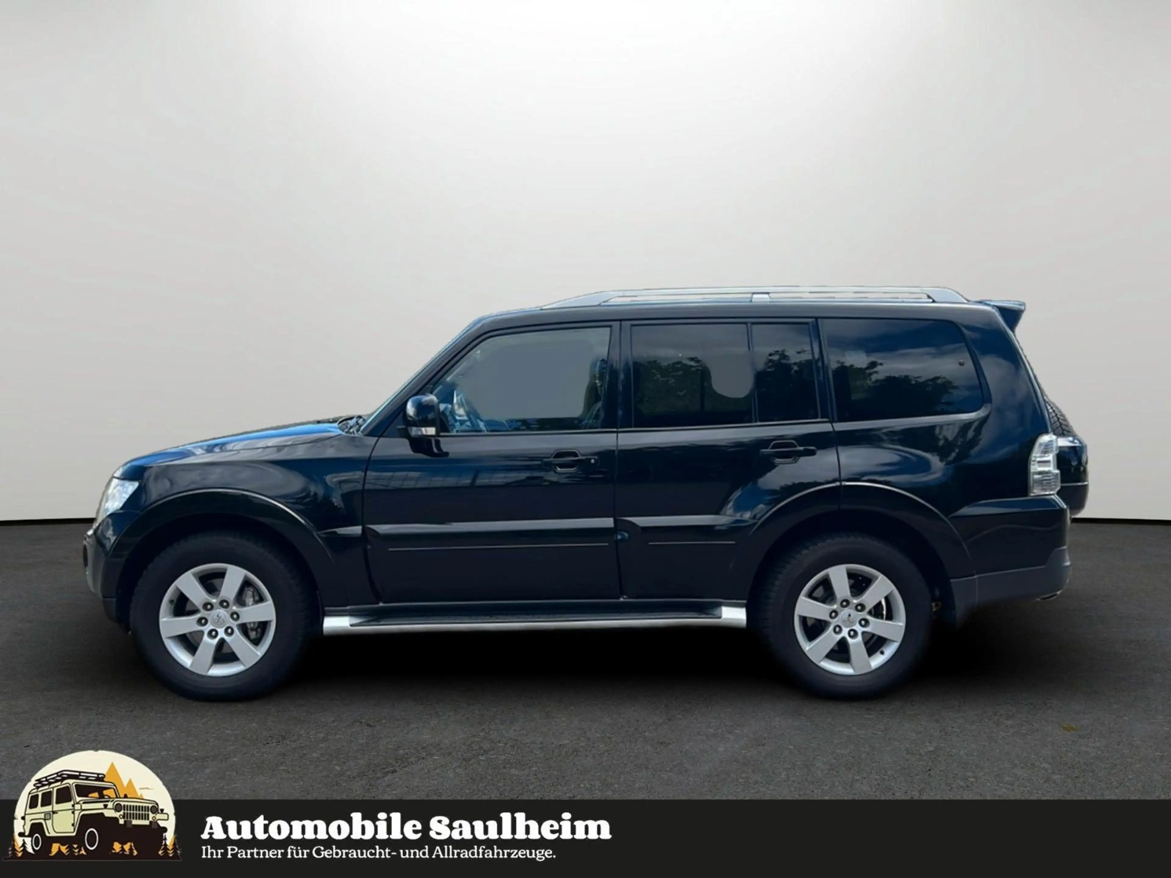 Mitsubishi Pajero 3.2 DI-D Intense*NUR 120TKM*AHK-3.3T*SHZ* — photo 6