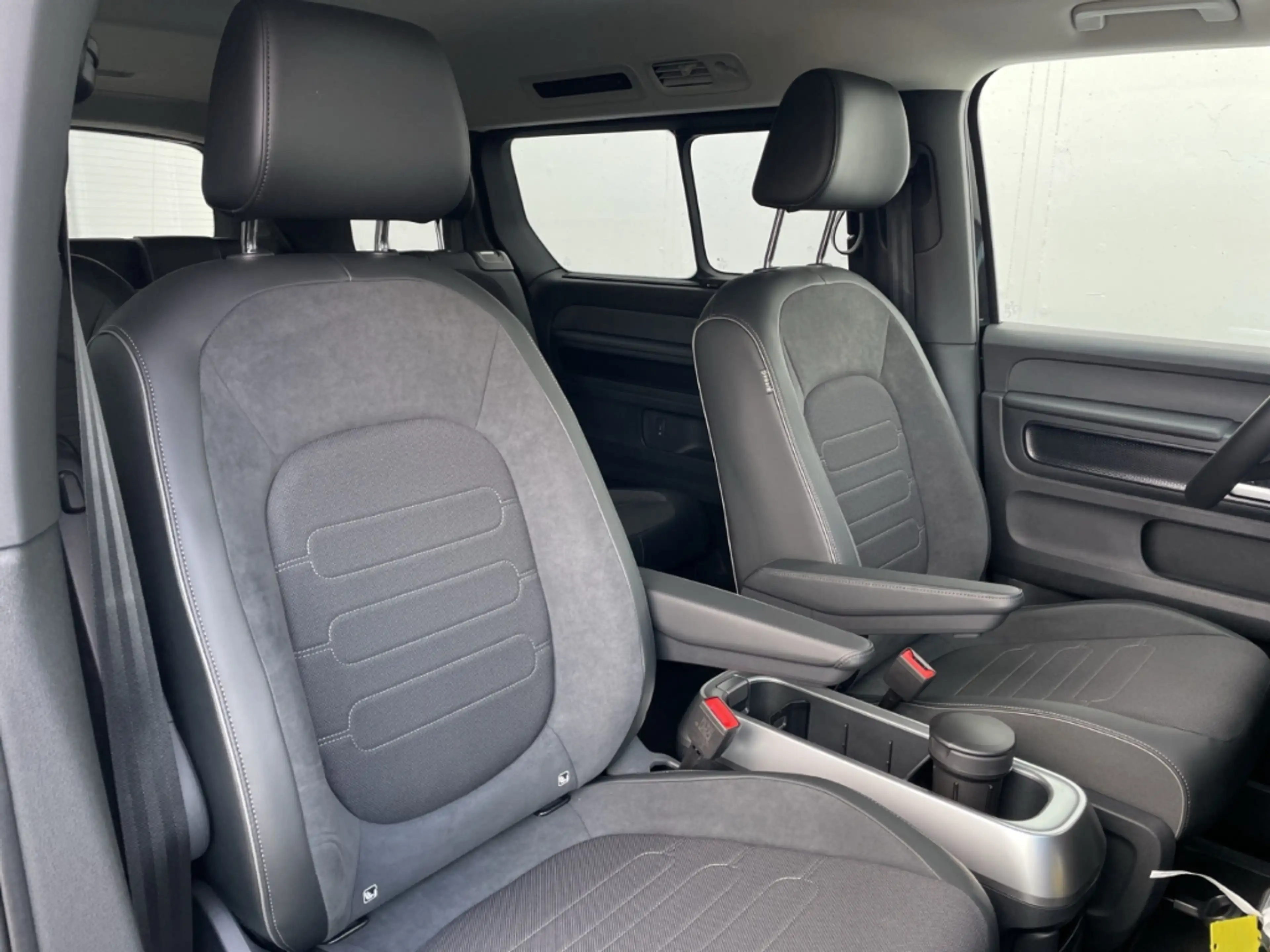 Volkswagen ID. Buzz Energy Pro LR Wärmepumpe/AHK/360°Kamera/Navi/ACC/T — photo 8
