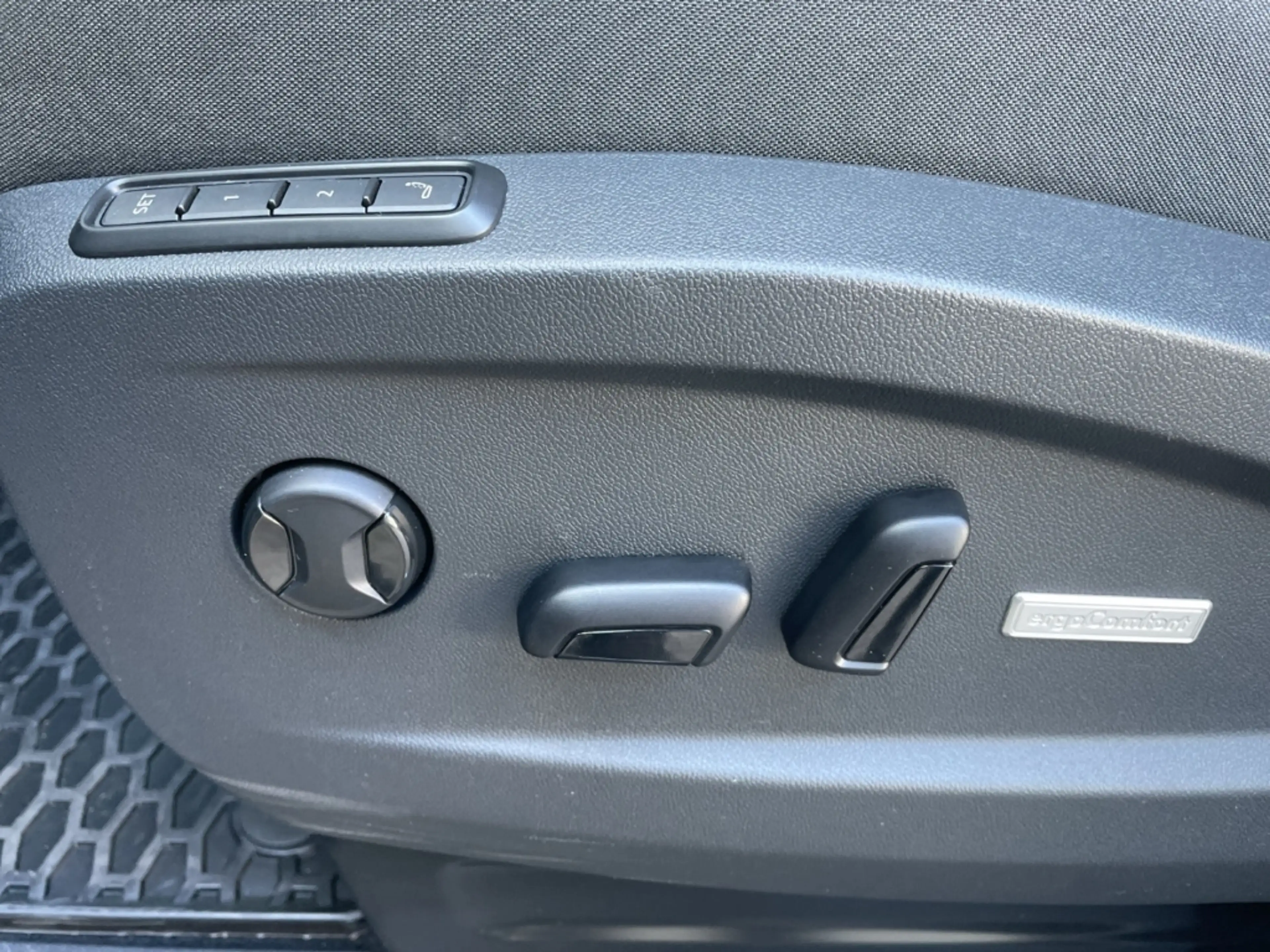 Volkswagen ID. Buzz Energy Pro LR Wärmepumpe/AHK/360°Kamera/Navi/ACC/T — photo 9
