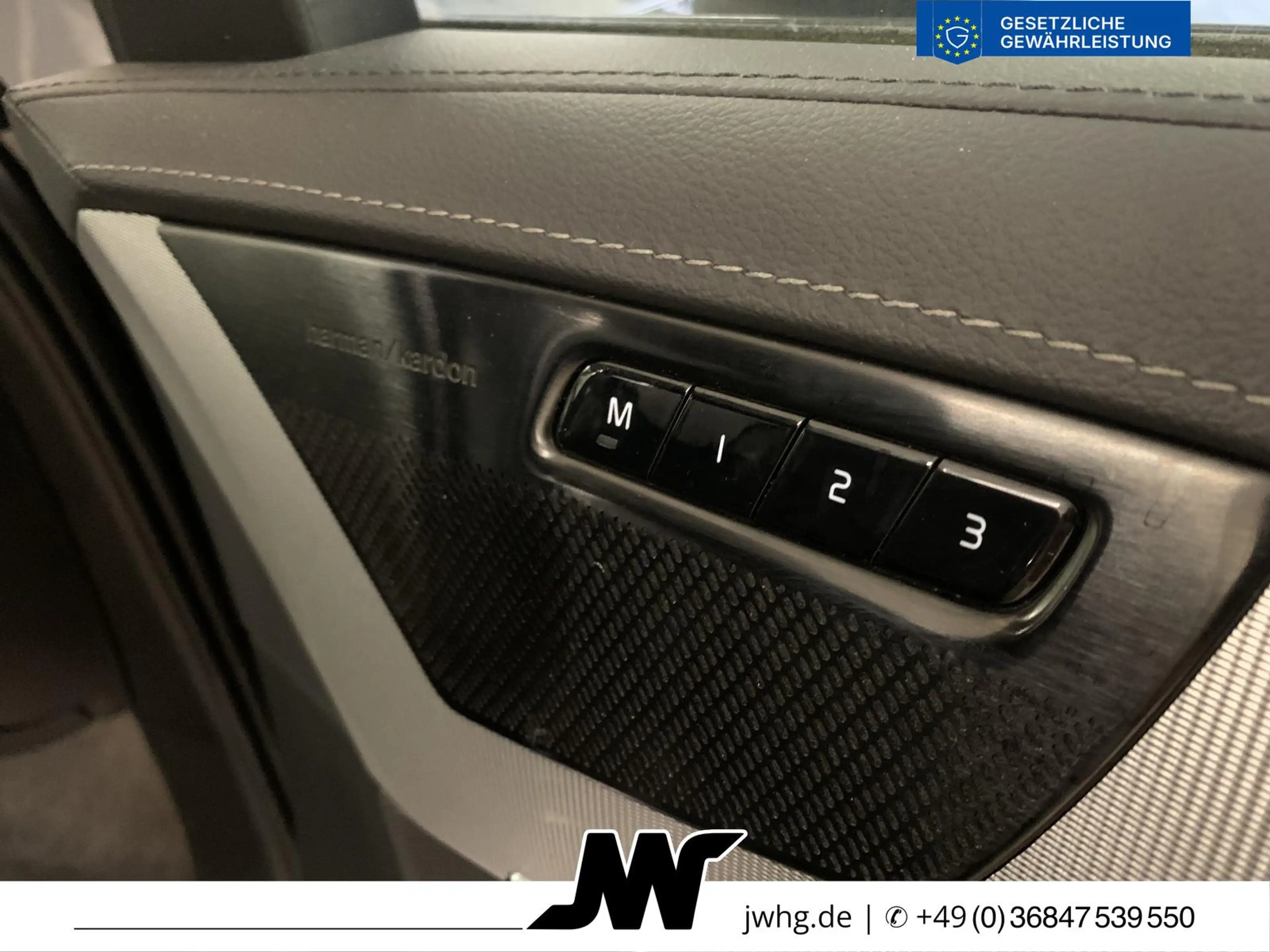 Volvo XC90 R Design AWD 7 SITZ/FOUR-C/MASSAGE/HUD/360° — photo 8