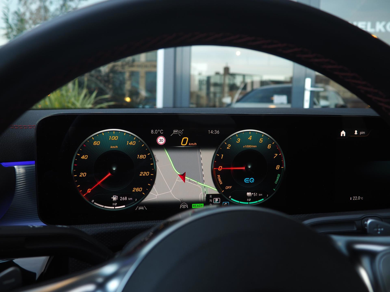Mercedes-Benz CLA 250 250e AMG / Pano / Distronic / Ambient / Multibeam — photo 11