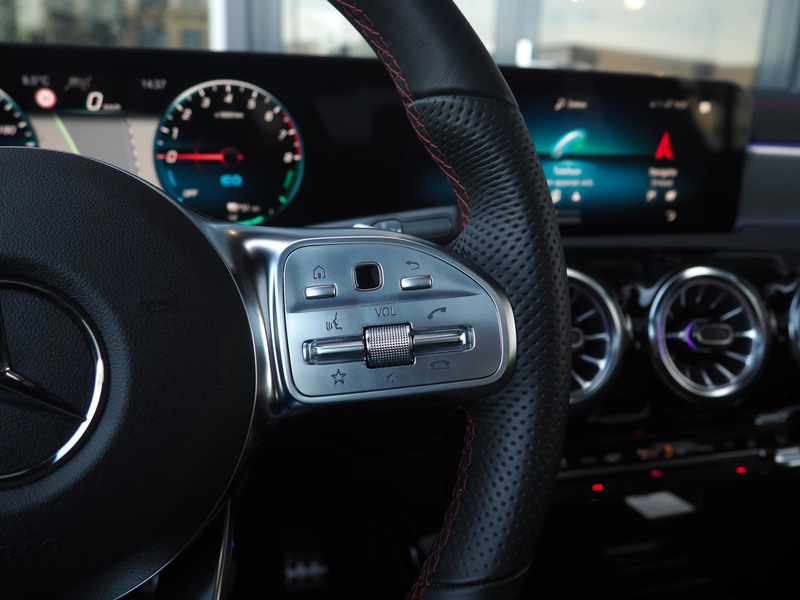 Mercedes-Benz CLA 250 250e AMG / Pano / Distronic / Ambient / Multibeam — photo 14