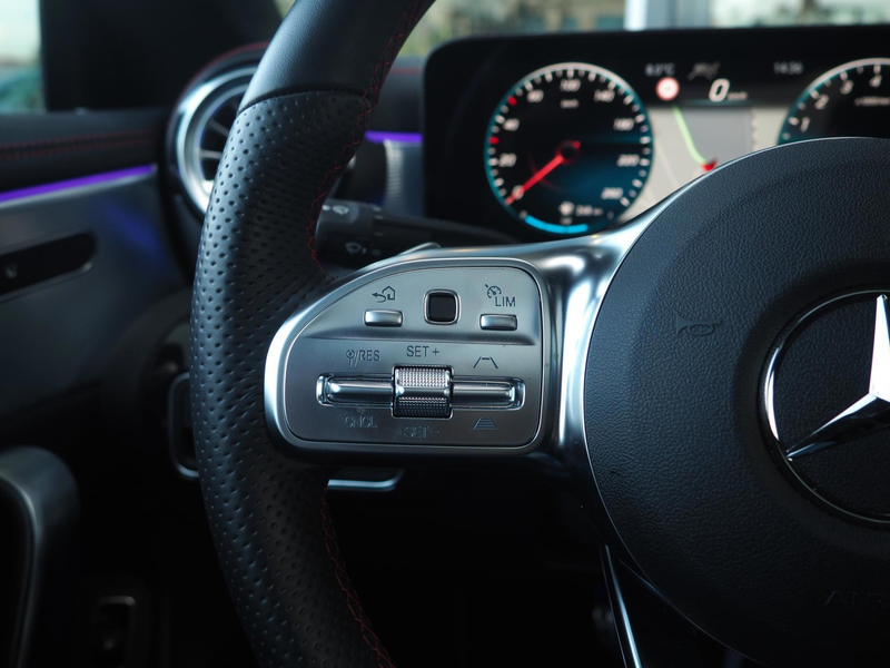 Mercedes-Benz CLA 250 250e AMG / Pano / Distronic / Ambient / Multibeam — photo 13