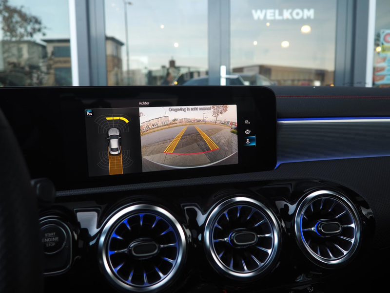 Mercedes-Benz CLA 250 250e AMG / Pano / Distronic / Ambient / Multibeam — photo 19