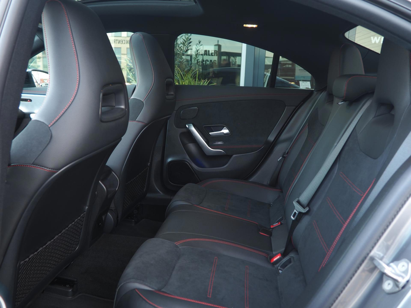 Mercedes-Benz CLA 250 250e AMG / Pano / Distronic / Ambient / Multibeam — photo 30
