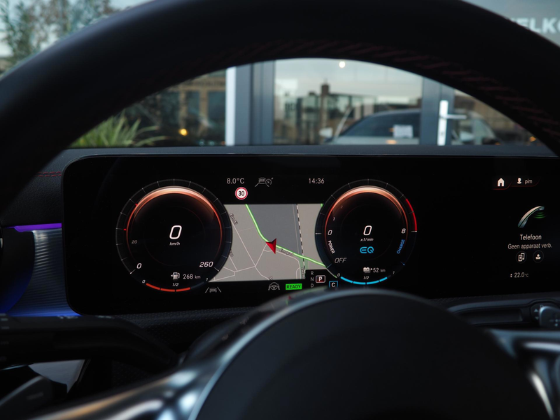 Mercedes-Benz CLA 250 250e AMG / Pano / Distronic / Ambient / Multibeam — photo 12