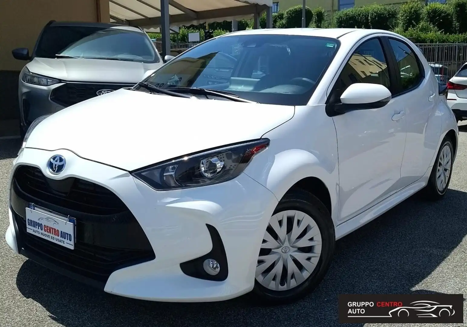 Toyota Yaris 1.5 Hybrid 5 porte Business Wit - 1