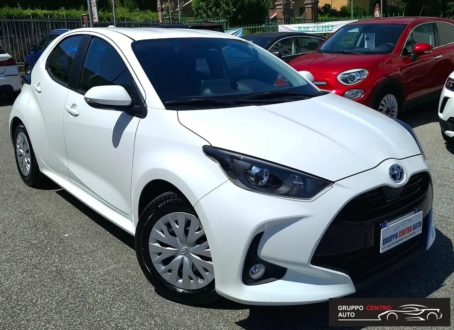Toyota Yaris 1.5 Hybrid 5 porte Business Wit - 2