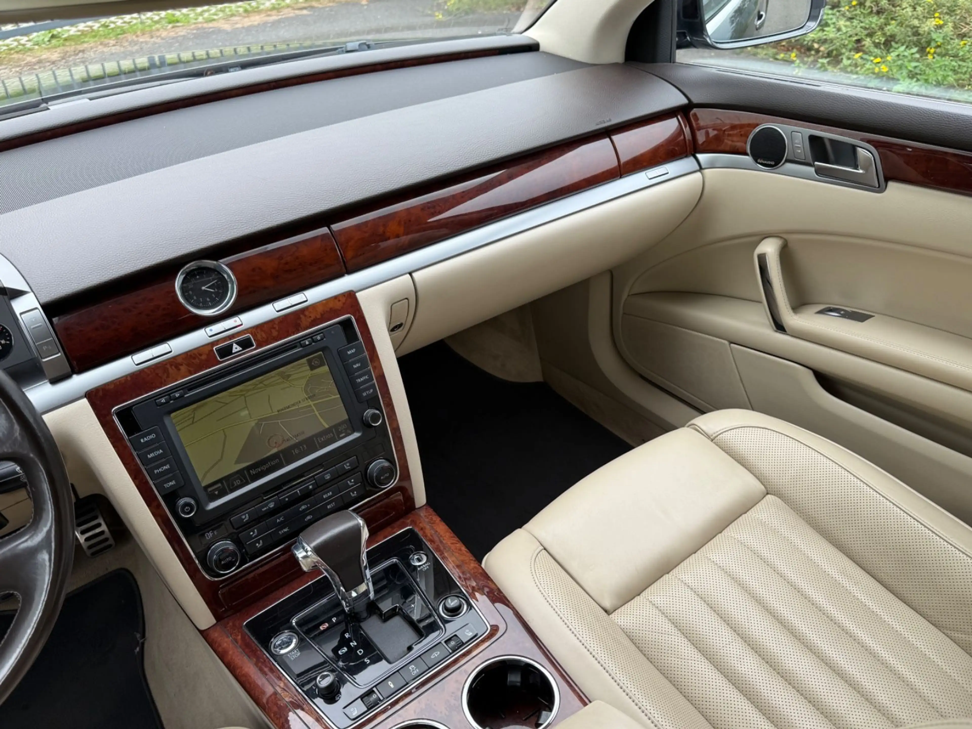 Volkswagen Phaeton V6 TDI 4Motion*EXCLUSIVE*FOND TV*NAVI — photo 12