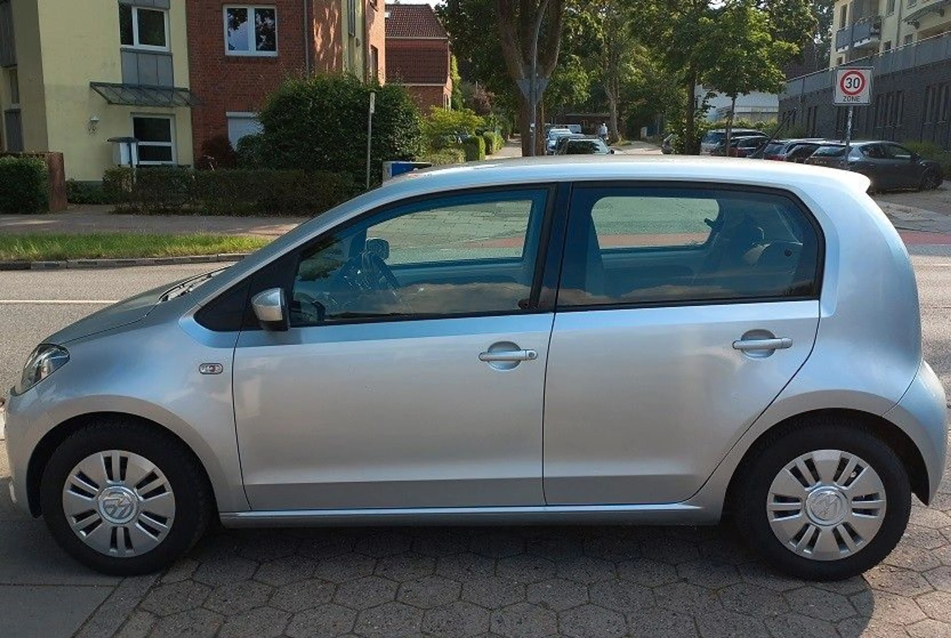Volkswagen up! 1,0 BMT move up! Klima SHZ Navi ZV+FB Start/Stop — photo 5