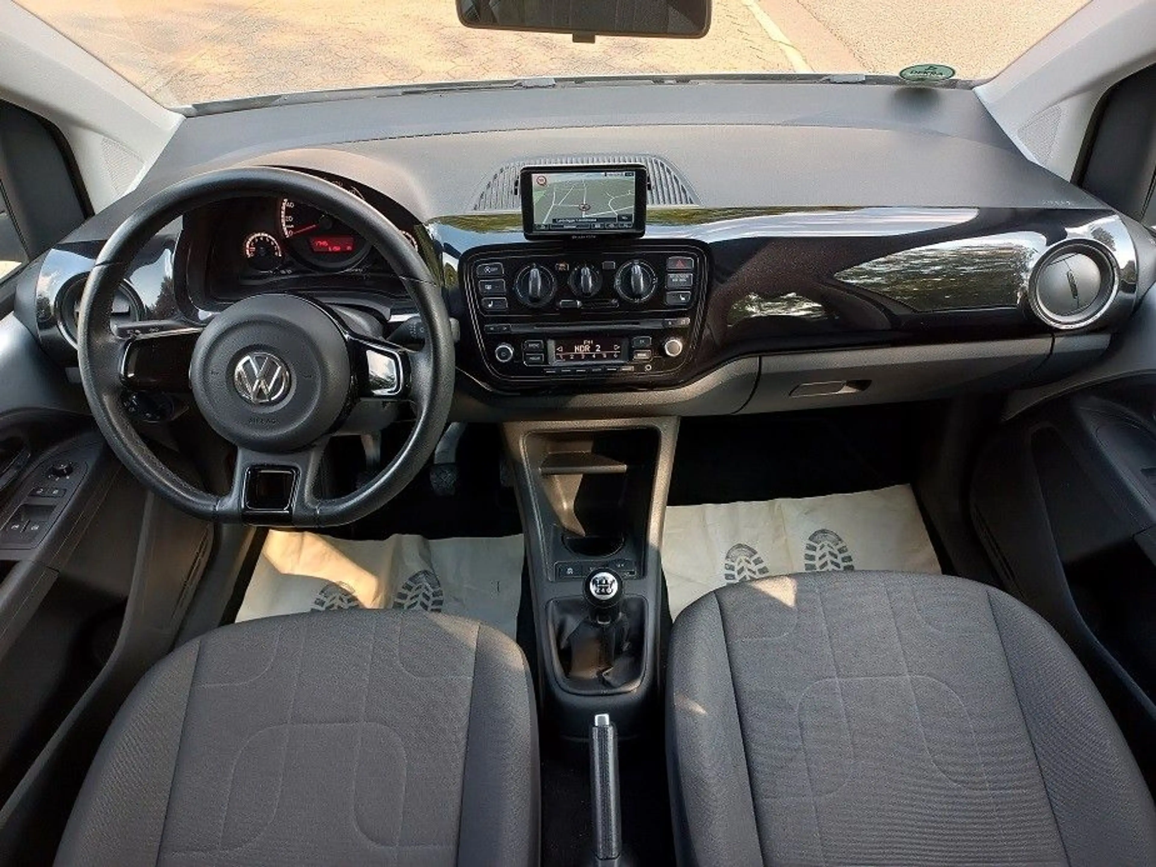 Volkswagen up! 1,0 BMT move up! Klima SHZ Navi ZV+FB Start/Stop — photo 21