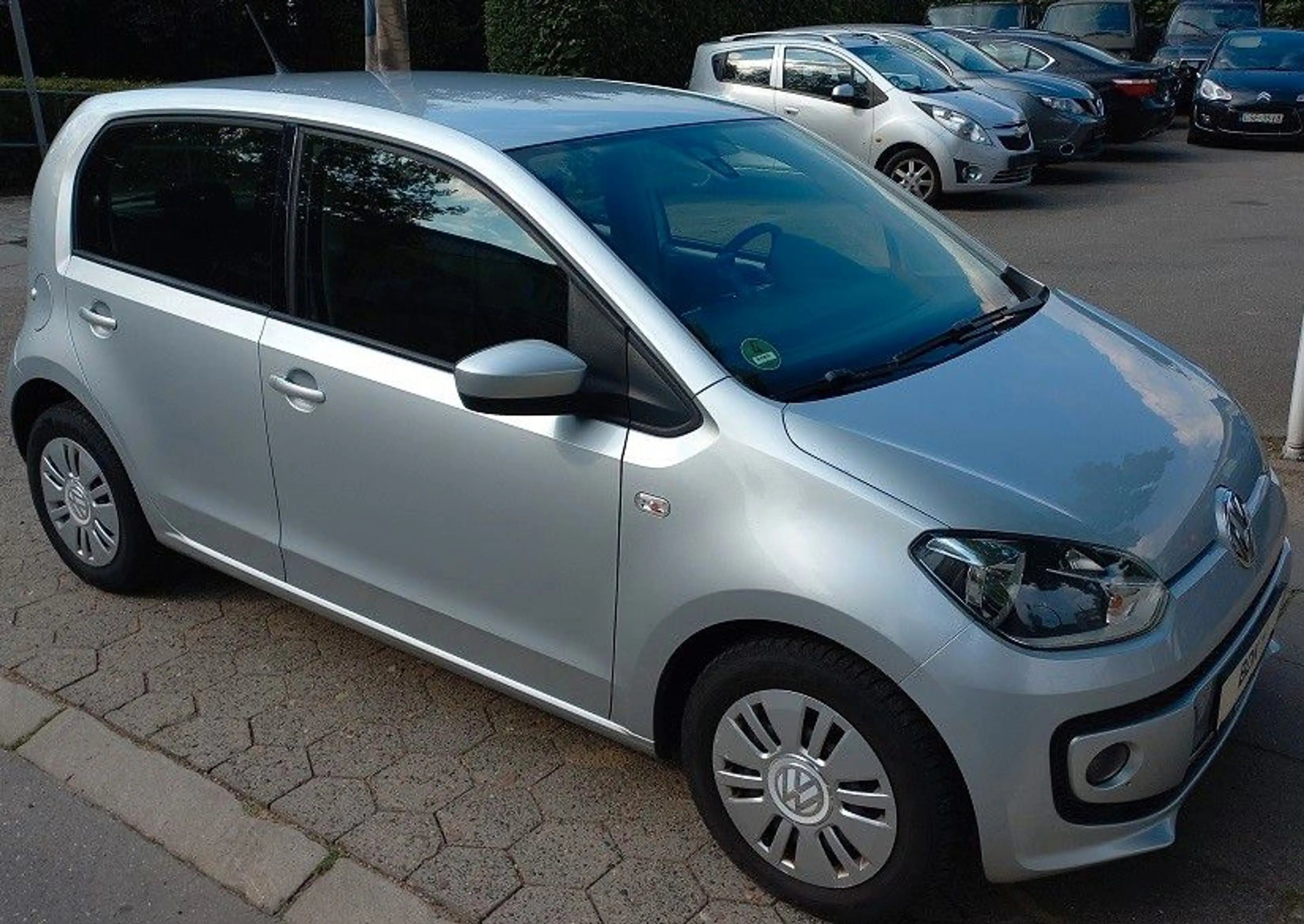 Volkswagen up! 1,0 BMT move up! Klima SHZ Navi ZV+FB Start/Stop