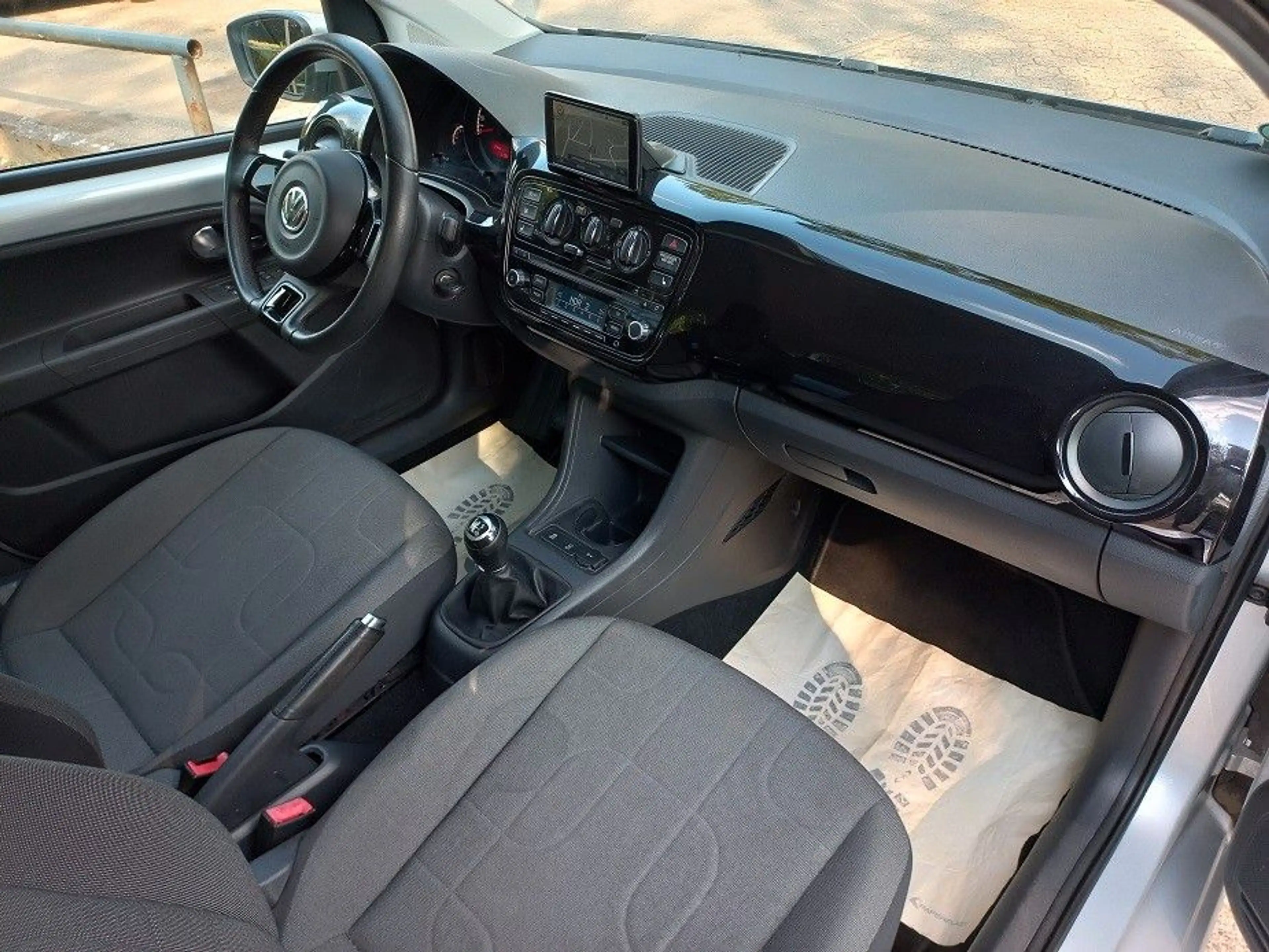 Volkswagen up! 1,0 BMT move up! Klima SHZ Navi ZV+FB Start/Stop — photo 13