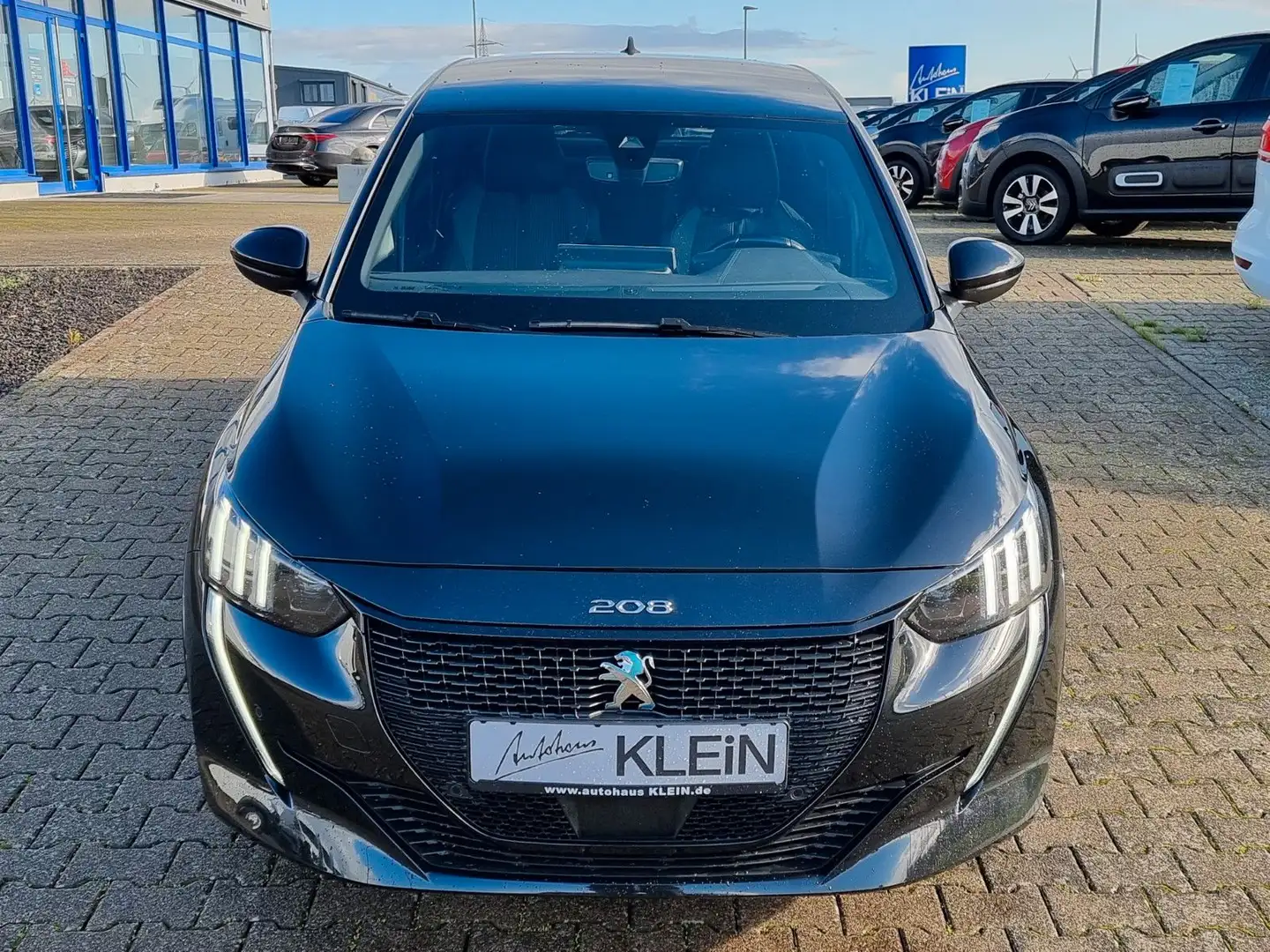 Peugeot 208 e- GT *NAVI*KAMERA*LED*CARPLAY* Schwarz - 1
