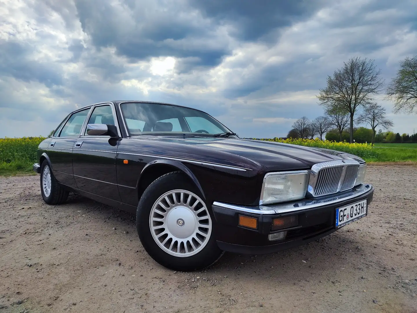 Daimler Double Six Rot - 1