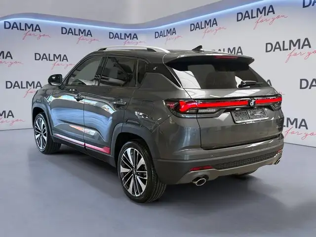 DR Automobiles DR5 view 3
