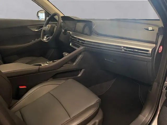 DR Automobiles DR5 view 14