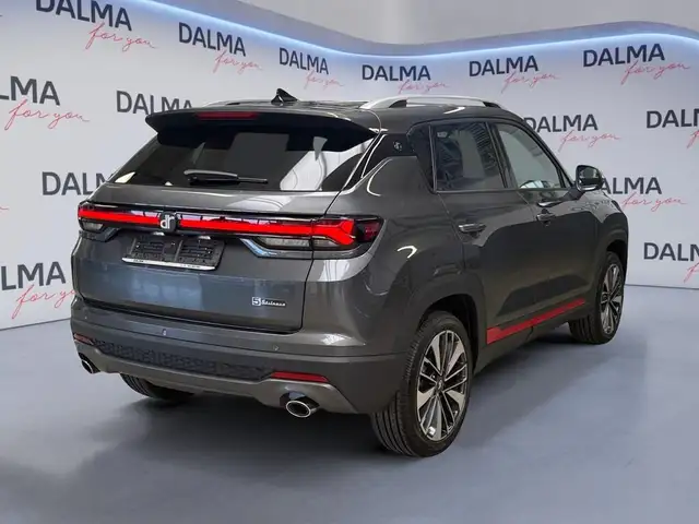 DR Automobiles DR5 view 5