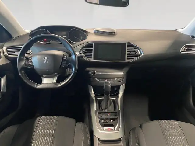 Peugeot 308 view 6