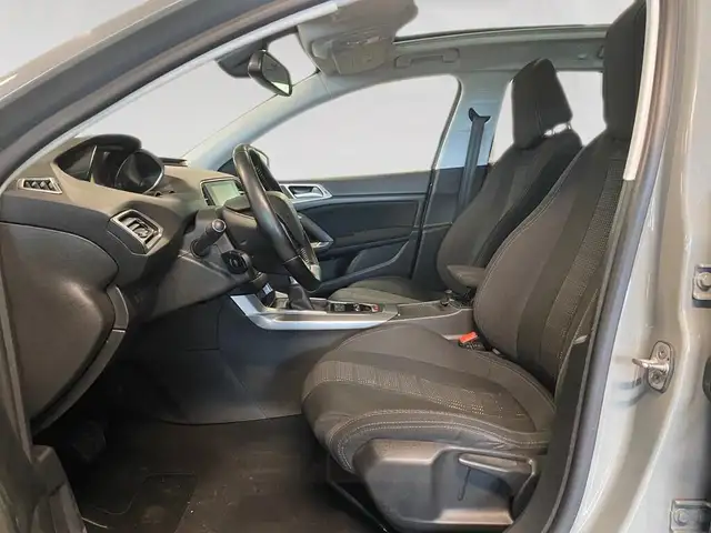 Peugeot 308 view 7