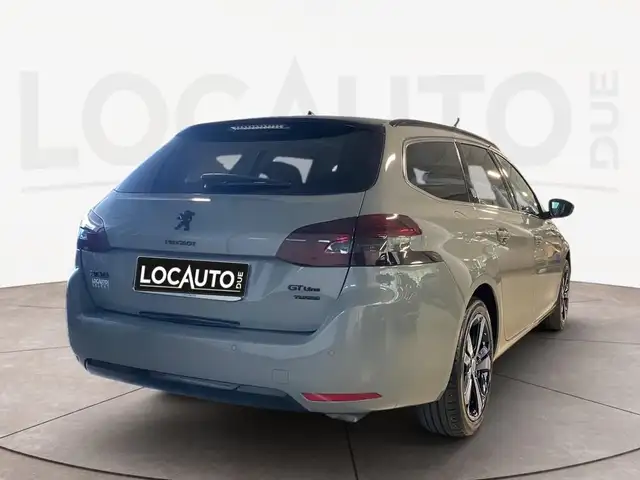 Peugeot 308 view 4