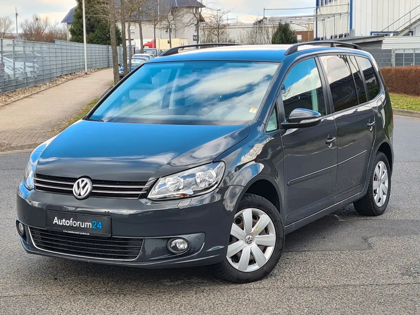Volkswagen Touran Comfortline*Autom.*Klima*SHZ* Grau - 1
