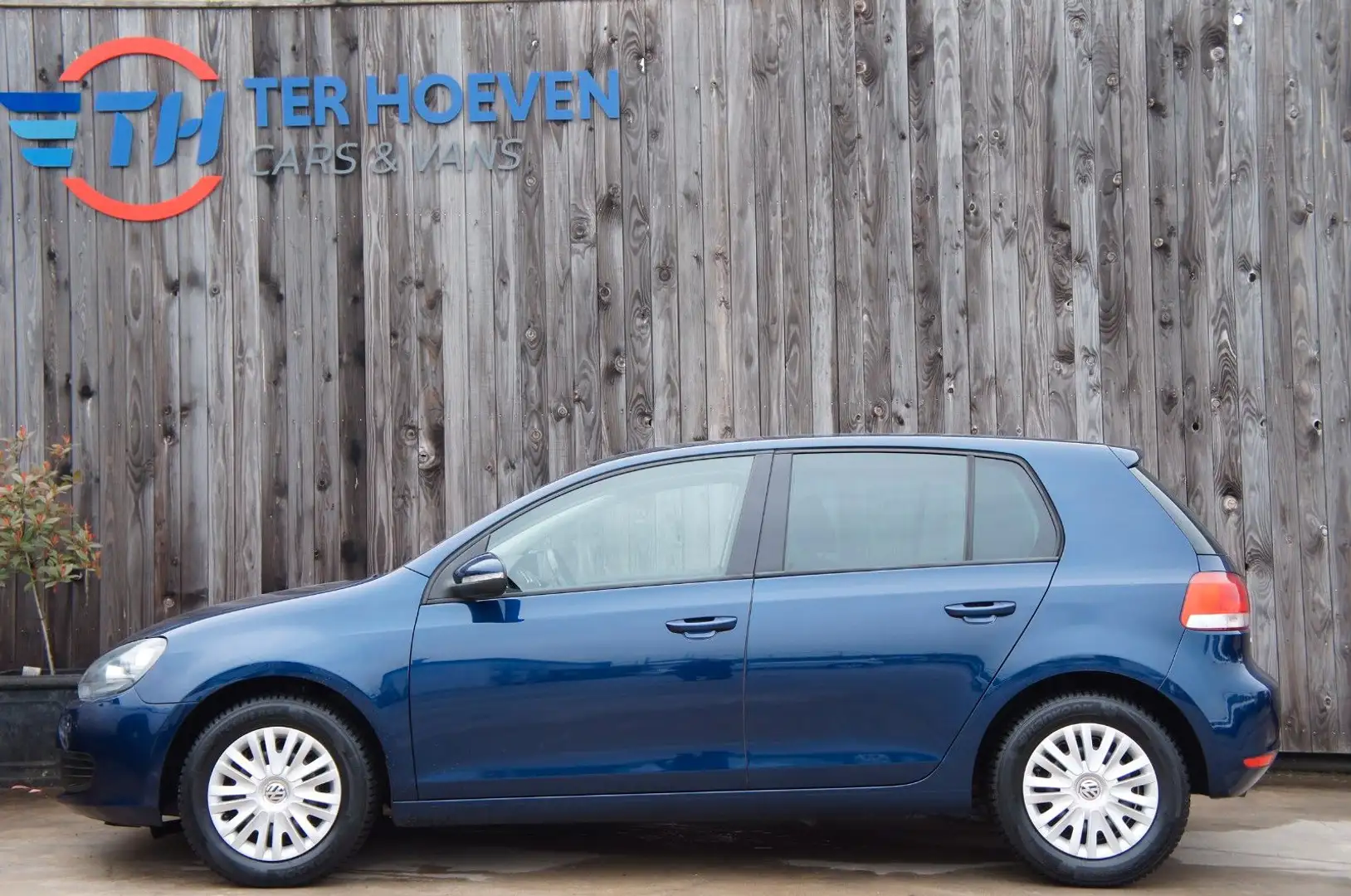 Volkswagen Golf 1.6 TDi Klima Sitzheiz. PDC Isofix 77KW Eu5 Blau - 1