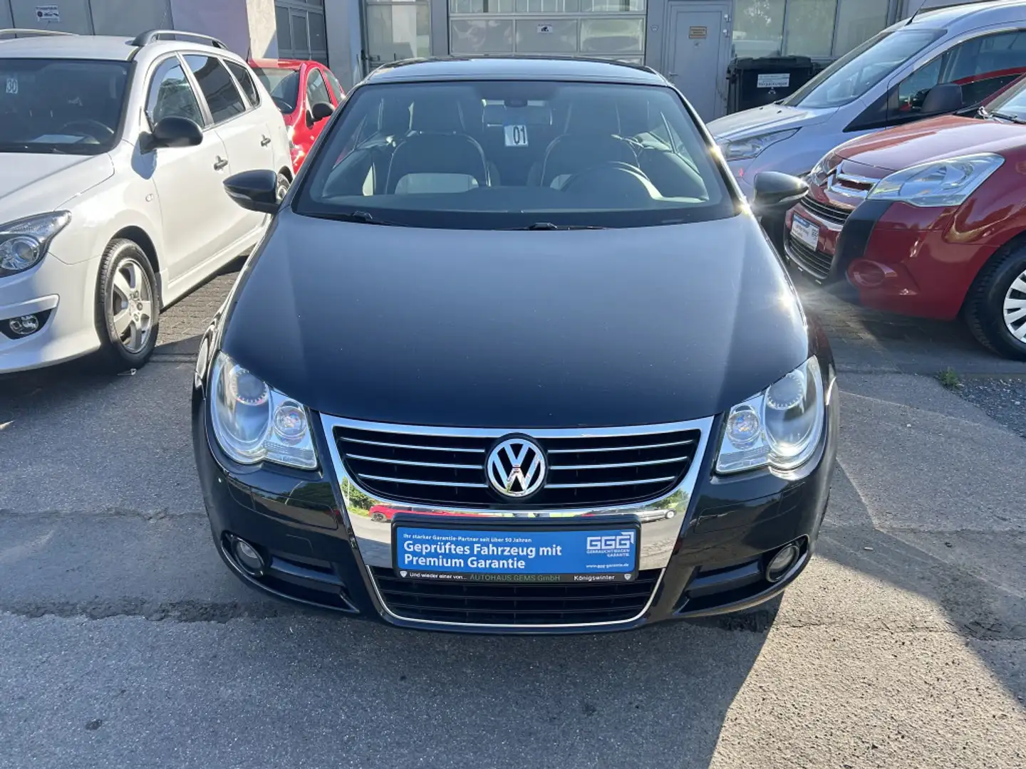 Volkswagen Eos 2.0 TSI Individual Pano Navi Leder BT-Audio Schwarz - 2