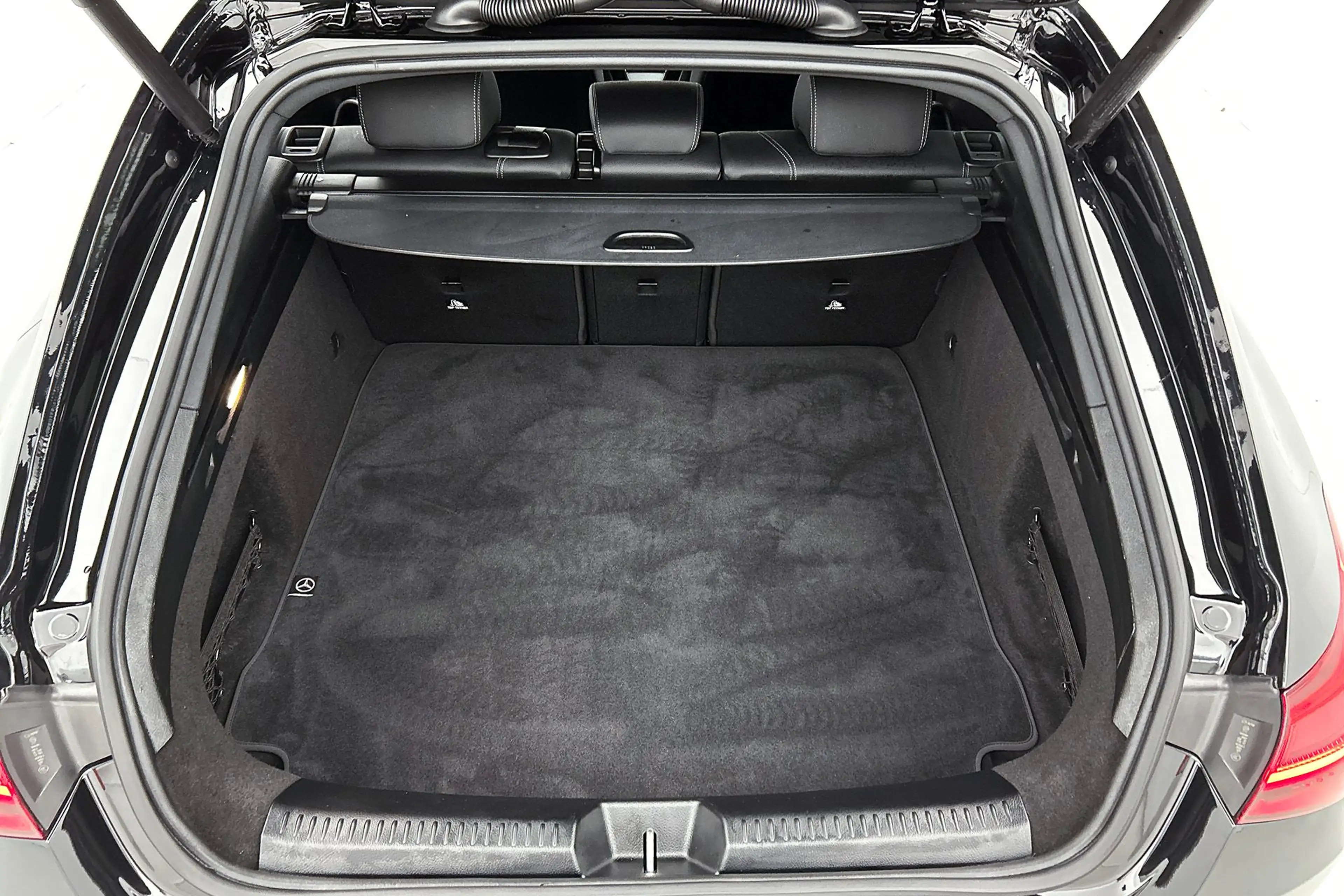 Mercedes-Benz CLA 180 Shooting Brake Business Solution 18", stuur- en st — photo 16