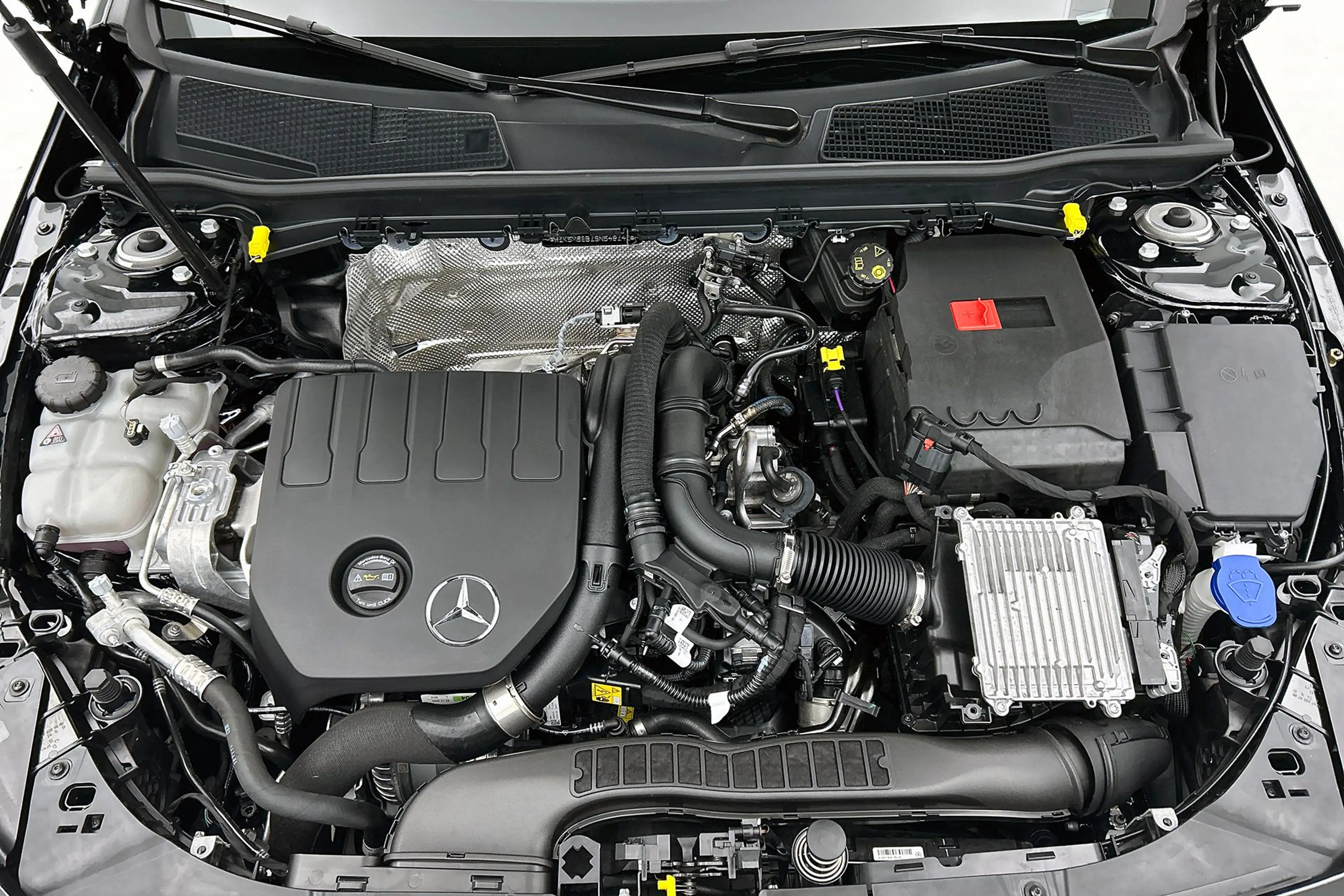 Mercedes-Benz CLA 180 Shooting Brake Business Solution 18", stuur- en st — photo 28